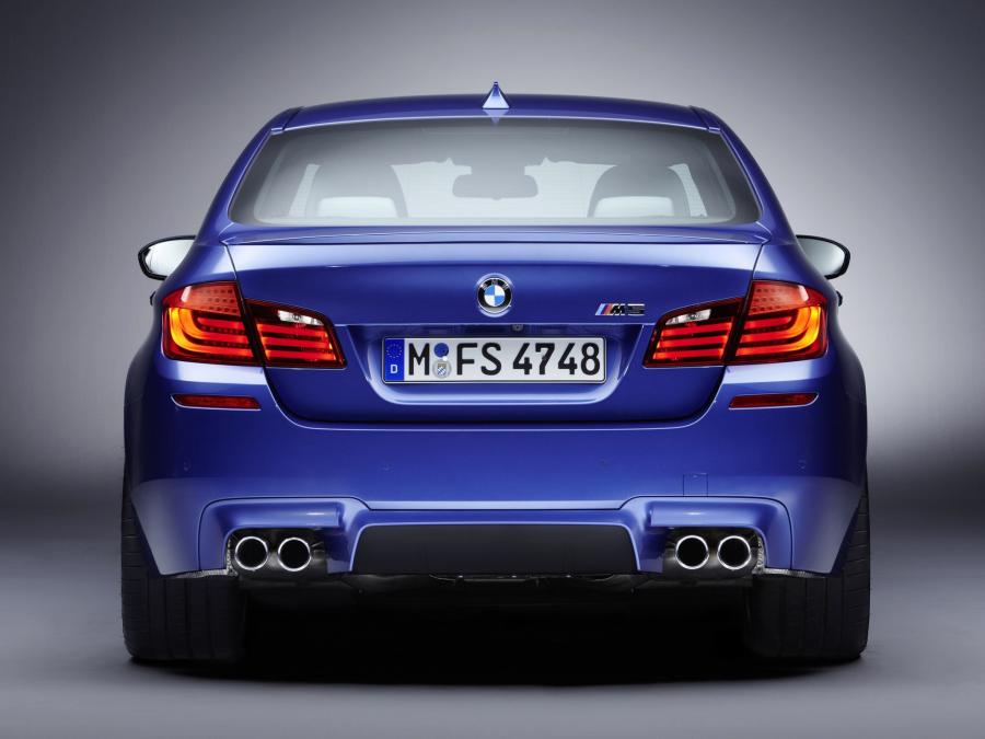  BMW M5 2011 года  (фото 13 из 344)